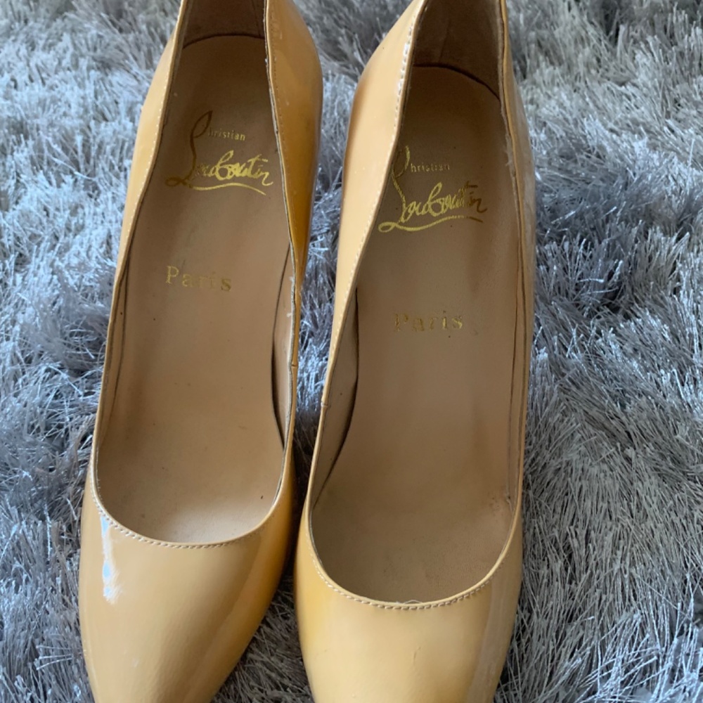 Shoes - Picture 6 of 6